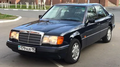 Why The W124 Is Considered The Coolest Mercedes Of All Time