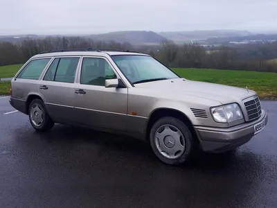 Mercedes-Benz E-Class рестайлинг 1993, 1994, 1995, седан, 1 поколение, W124  технические характеристики и комплектации