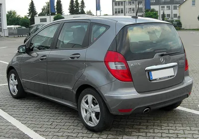 File:Mercedes A 150 Avantgarde (W169) Facelift rear 20100818.jpg - Wikipedia