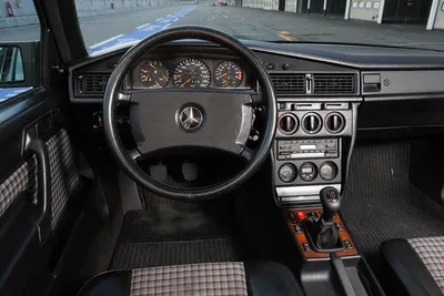 AcademeG: Тест-драйв Mercedes Benz 190 (W201) - Mercedes-Benz - автопортал  pogazam.ru - в е