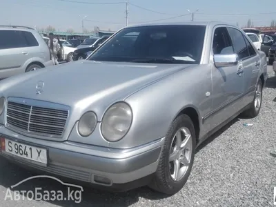 Mercedes-Benz E-Class 1996 года в Омске, КРАСИВЫЙ ЦВЕТ \" БЕЛЫЙ ЖЕМЧУГ,  коробка автоматическая, седан, 2.3 литра, бензиновый, комплектация E 230 АТ  Classic, стоимость 287тысяч р.