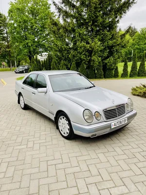 В России продается купе Mercedes-Benz CL600 1998 года почти за 60 млн рублей