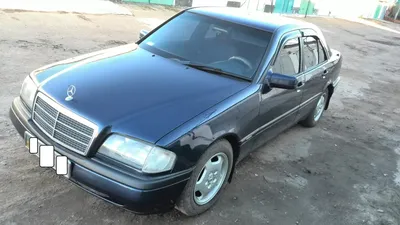 Купить б/у Mercedes-Benz C-Класс I (W202) 200 5-speed 2.0 AT (136 л.с.)  бензин автомат в Краснодаре: серебристый Мерседес-Бенц Ц-класс I (W202)  седан 1996 года на Авто.ру ID 1118423973