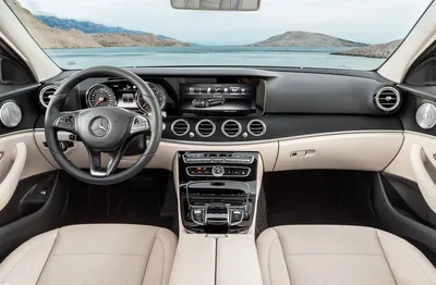 В сети появились первые фото обновленного универсала Mercedes-Benz E-Class