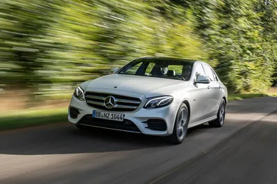 Mercedes-Benz прощается с заряженным Mercedes-AMG E 63 в кузове W213 и  мотором V8 - читайте в разделе Новости в Журнале Авто.ру
