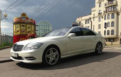 Mercedes-Benz S-class W221 (белый) — аренда авто на свадьбу, Санкт-Петербург