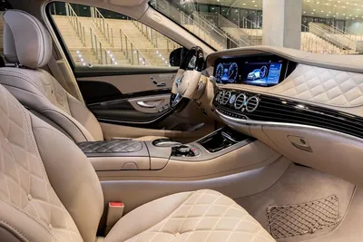 Mercedes maybach s 650 pullman hi-res stock photography and images - Alamy