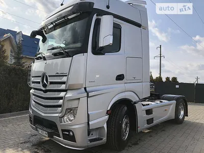 Mercedesbenz Actros Stock Photo - Download Image Now - Mercedes-Benz,  Truck, White Color - iStock