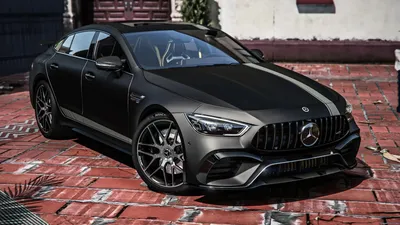 Русский блоггер сжег свой Mercedes-AMG GT 63 S от отчаяния