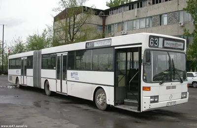 Автобус особо большой вместимости Mercedes-Benz CapaCity