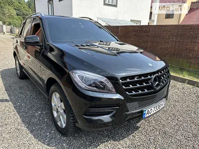 Mercedes ml 350 hi-res stock photography and images - Alamy