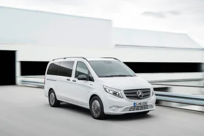 File:Mercedes-Benz Vito Tourer 114 CDI IAA 2016 (03) Travelarz.JPG -  Wikimedia Commons