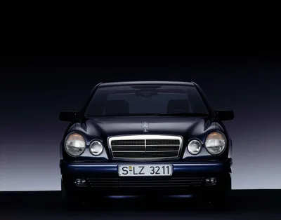 File:1997 Mercedes-Benz E 240 (S 210) Elegance station wagon  (2011-03-10).jpg - Wikipedia