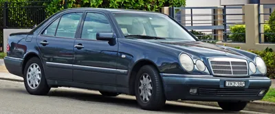 File:1996-1997 Mercedes-Benz E 230 (W 210) Elegance sedan (2010-09-23).jpg  - Wikimedia Commons