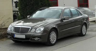 File:2006 Mercedes-Benz E 500 (W 211 MY07) Avantgarde sedan (2015-07-09)  01.jpg - Wikipedia