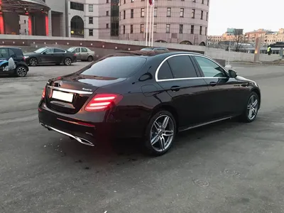 Аренда Mercedes-Benz E-класс W213 с водителем в Санкт-Петербурге