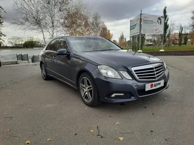 File:2018 Mercedes-Benz E 300 (W 213) sedan (2018-11-02) 01.jpg - Wikipedia