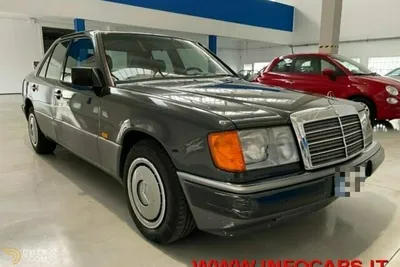 File:Mercedes-Benz 300 D Turbo 4MATIC (W 124, Facelift) front 20110125.jpg  - Wikimedia Commons