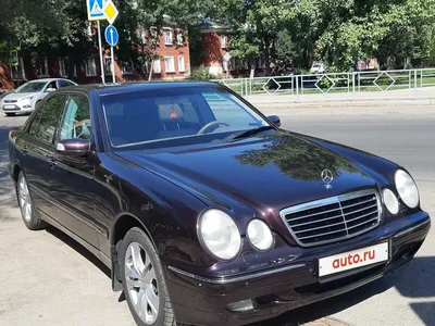 Mercedesbenz W210 E240 Stock Photo - Download Image Now - Arts Culture and  Entertainment, Asphalt, Bar - Drink Establishment - iStock