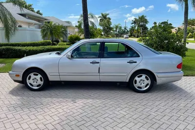 Mercedes-Benz E420 (W210) 1997 ⬛ : r/assettocorsa