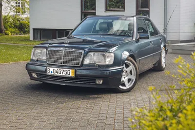 По прозвищу \"волчок\": история появления легендарного Mercedes E500 W124