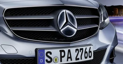 серебряная эмблема Mercedes Benz · Бесплатные стоковые фото