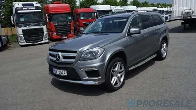 Mercedes GL350, handling makes up for inefficiency - Newsday