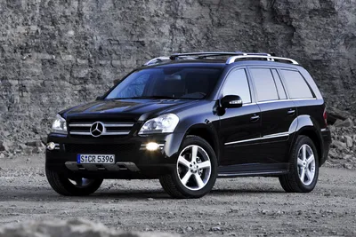 Mercedes benz gl 500 hi-res stock photography and images - Alamy