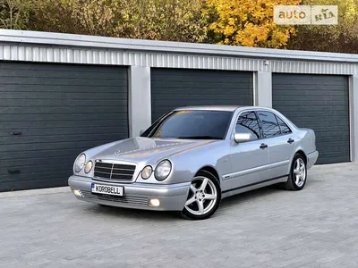 The Millennium Mercedes: traveled 245,000 km and 116 countries from 1 Jan  1999 to 5 Jan 2002 : r/WeirdWheels