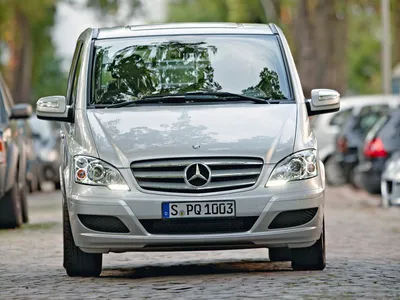 На автосалоне в Китае показали очень дорогой минивэн Mercedes V-класса