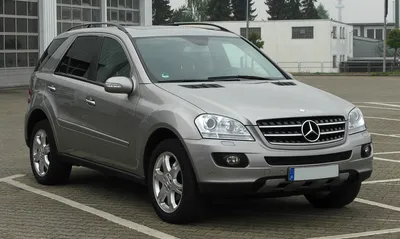 File:Mercedes-Benz ML 320 CDI 4MATIC (W 164) – Frontansicht, 27. April  2011, Velbert.jpg - Wikimedia Commons