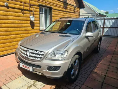 Mercedes ml новый стоковое фото. изображение насчитывающей индустрия -  2773394