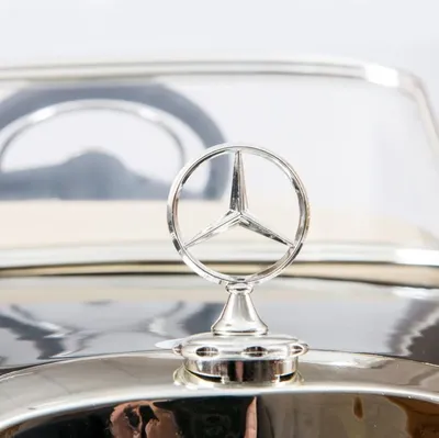 Mercedes 300 SL пылился в гараже 40 лет: машину оценили в миллион долларов  – Автоцентр.ua