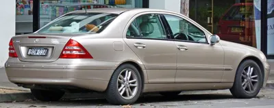 File:2002 Mercedes-Benz C 200 Kompressor (W 203) Elegance sedan  (2010-07-10).jpg - Wikimedia Commons