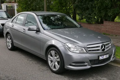 File:2013 Mercedes-Benz C 200 (W 204) sedan (2015-07-03) 02.jpg - Wikipedia