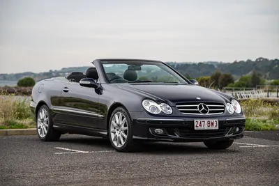 Mercedes sl500 hi-res stock photography and images - Alamy