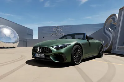 Новый Mercedes-AMG SL: почти две тонны веса, полный привод и активная  аэродинамика - КОЛЕСА.ру – автомобильный журнал