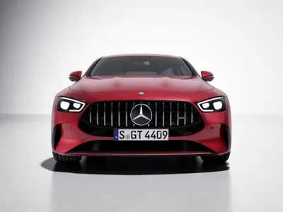 Mercedes представил самый маленький спортивный AMG-седан :: Autonews