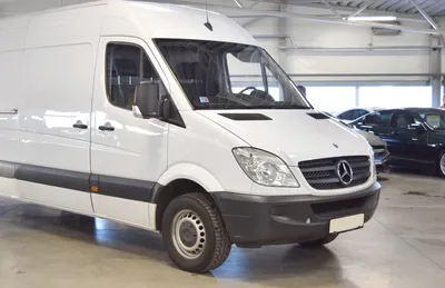 Mercedes Sprinter 313 CDI 2009 Blue Editorial Photography - Image of  transport, wheels: 41816622