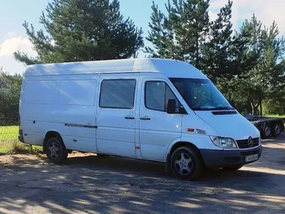 Грузопассажирский фургон Mercedes-Benz Sprinter #Е 094 ХА 96. Тюмень,  Севастопольская улица - Карготека