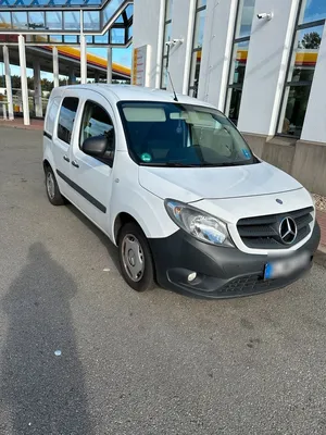 Renault Kangoo опять превратился в Mercedes Citan