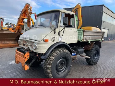 The Mercedes-Benz Unimog Has the Most Incredible Trick Steering Wheel