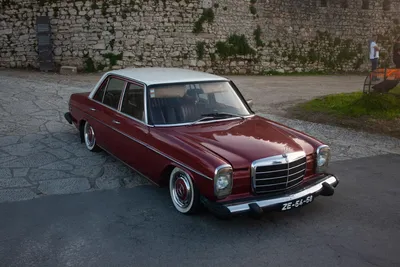 we take my Mercedes-Benz w115 230.4 for a quick drive around Richmond Hill  (very windy in the end) - YouTube