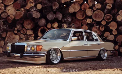 Classic W116 Mercedes-Benz and E23 BMW 7-Series sedans head to auction in  the UK