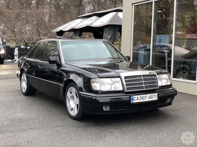 Kiev Ukraine June 2021 Gray Mercedes E500 W124 Wolf Parked – Stock  Editorial Photo © amor7 #479340018