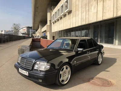 Тот самый Mercedes-Benz E500: почему его называют “волчком”? — «История  автомобилестроения» на DRIVE2