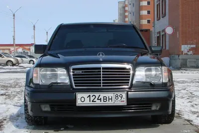 Редкий Mercedes-Benz W124 E500 1994 года продали в полтора раза дороже  нового E-класса