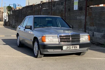 1988 Mercedes 190E 3.0 T (200 hp) The W201 never came as a station wagon,  it's... - Kombi mánia - Longroof fever: station wagon, shooting brake,  sedan delivery | Facebook
