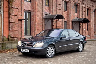 Купить б/у Mercedes-Benz S-Класс IV (W220) Рестайлинг 500 Long 5.0 AT (306  л.с.) 4WD бензин автомат в Москве: чёрный Мерседес-Бенц S-класс IV (W220)  Рестайлинг седан 2003 года на Авто.ру ID 1120524218