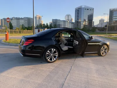 Заказать вип такси Mercedes Benz W213 E300 с водителем в Новосибирске. Авто  с водителем цена